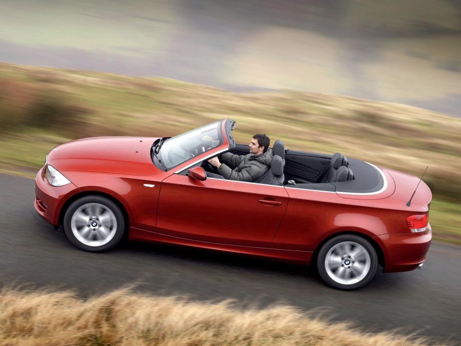  BMW 125i Convertible 2008 года  (UK) (фото 3 из 7)